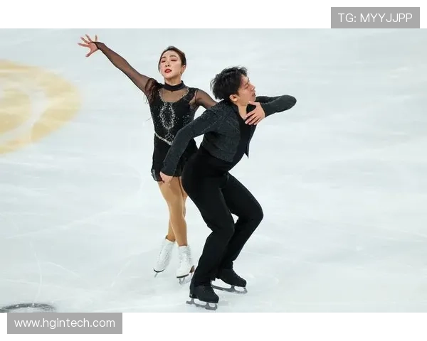 隋文静韩聪短节目稳住摔倒后排名第六晋级